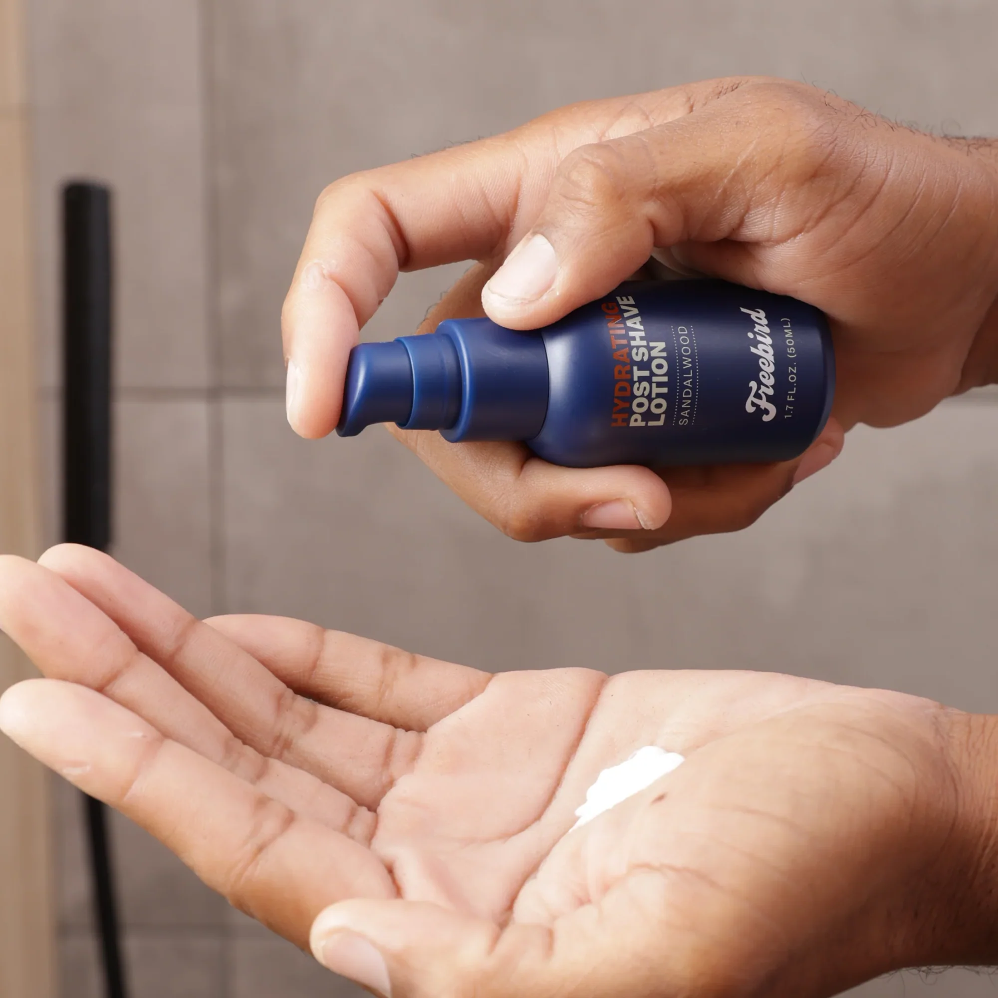 Hydrating Post-Shave Lotion - Image 5